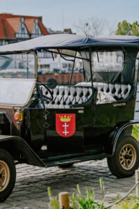 60 min of sightseeing in retro cars, Gdansk - The 60-minute flow starting and ending at Stągiewna
