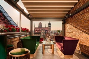 Dinner with a View – 7th Floor, Gdańsk Old Town - The sharing menu: how to choose meat or vege & fish