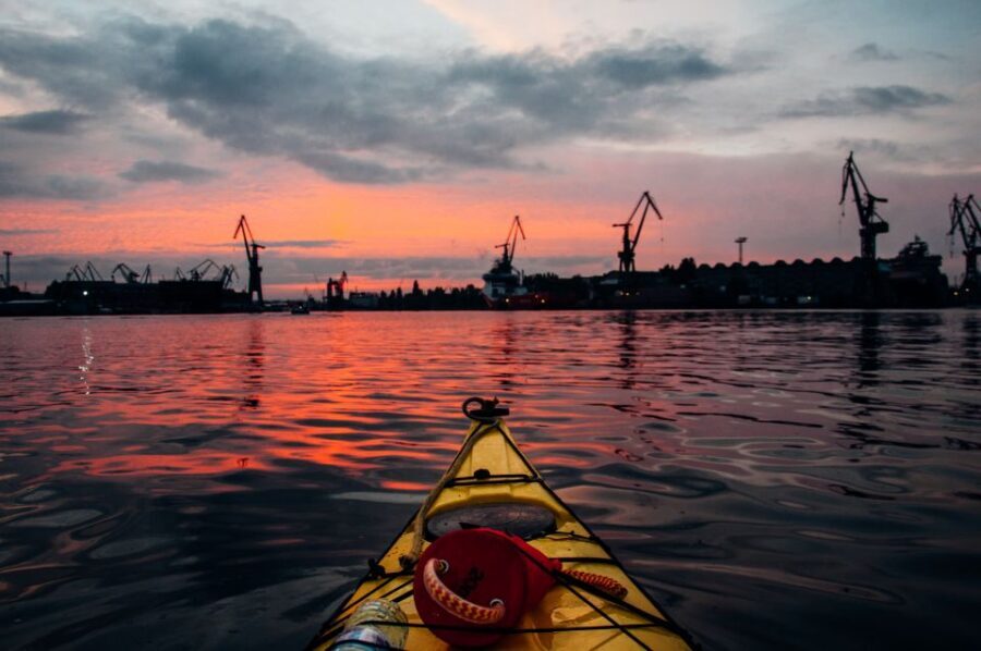 Gdańsk: Islands and Canals Private Kayak Tour - Pacing, Skill Level, and How Beginners Stay in Control