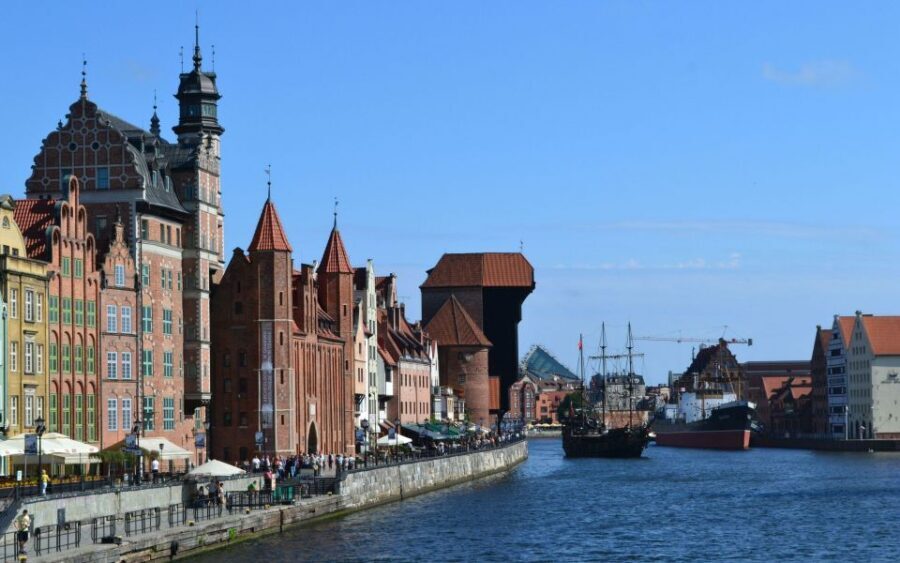 Gdansk Old Town: German Influence Walking Tour - Motlawa River and the Hanseatic League: reading a port city on foot
