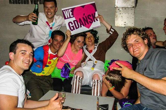 Gdansk Pub Crawl with Free Drinks - Guides: the difference between a “tour” and a night out