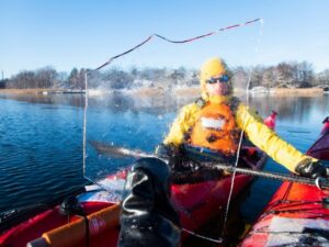 Gdansk: Winter Kayaking Tour - The Motława to the shipyard: cranes, churches, and color blocks