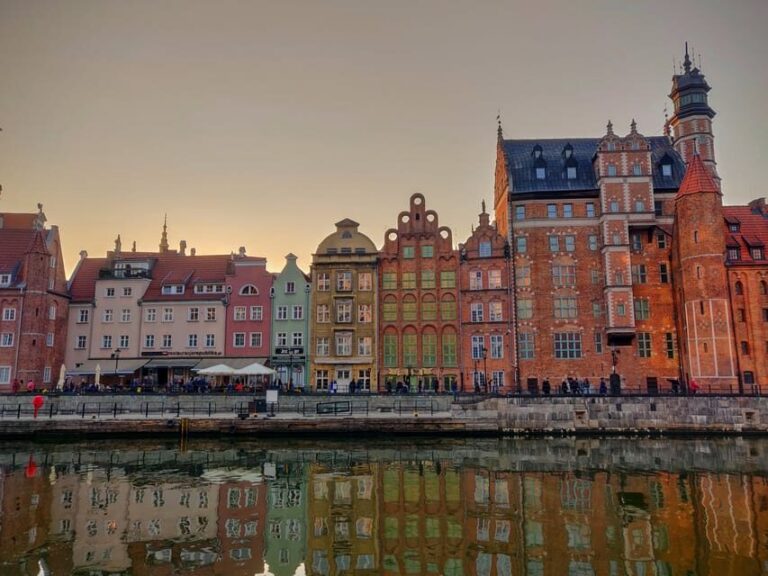 Main City in Gdańsk - tour in Polish - Entering the “merchant city” mindset at the Golden Gate