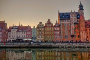 Main Town Gdańsk Walking Tour - Golden Gate (Langgasser Tor) to Dluga Street: where the city starts talking