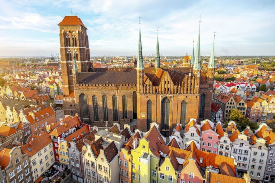 Private Tour of Gdansk Old Town for Kids and Families - St. Mary’s Basilica tower option and what to do if access changes