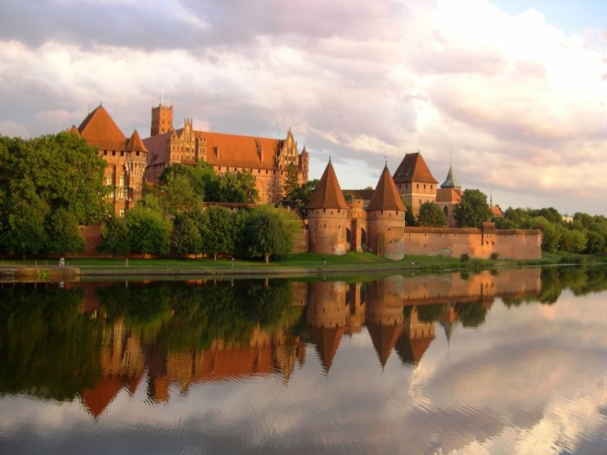 Private transportation to the Malbork Castle from Gdansk - Who this private Malbork transfer suits best